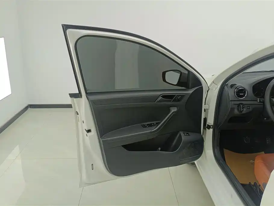 Jetta 1.4 L Manual Fashion