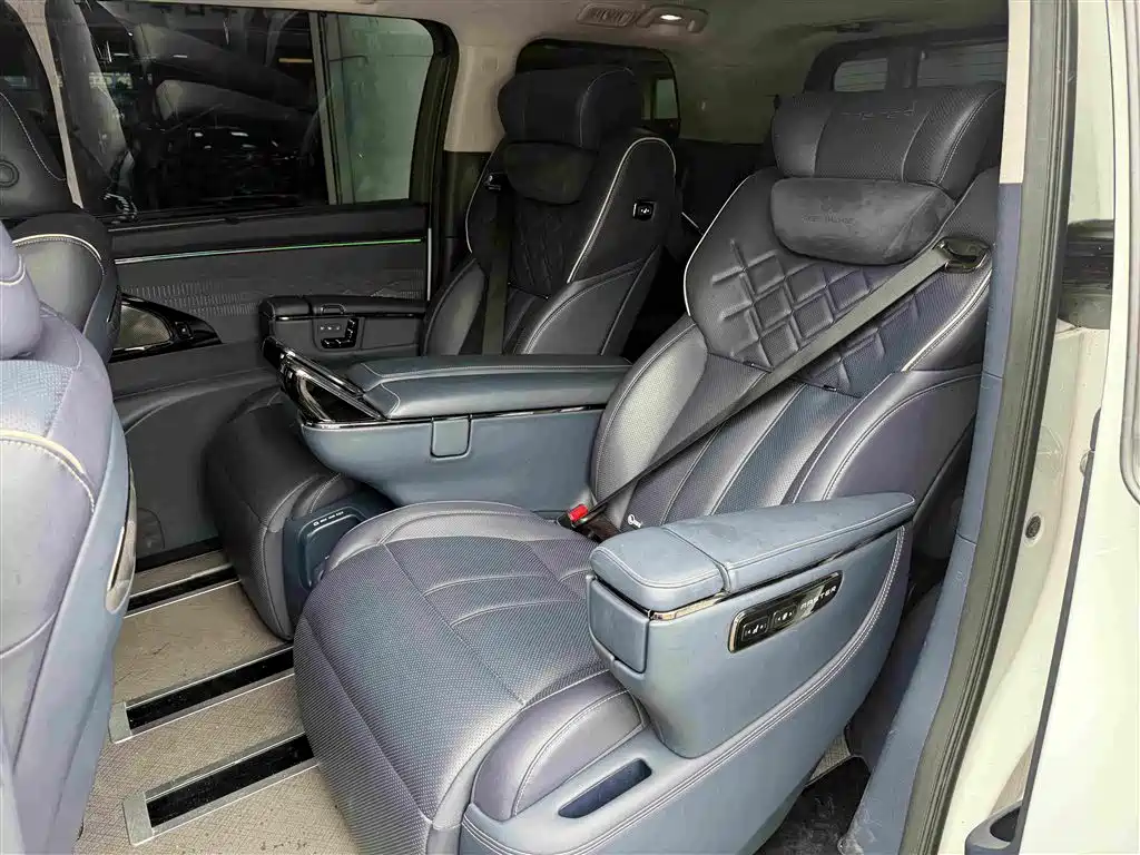 Trumpchi Xiangwang M8 Qiankun Series Ultra First Class