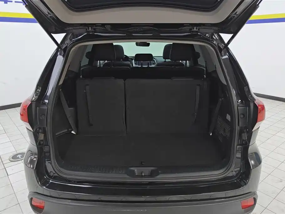 Highlander 2.0 T 4 WD Luxury 7-seat