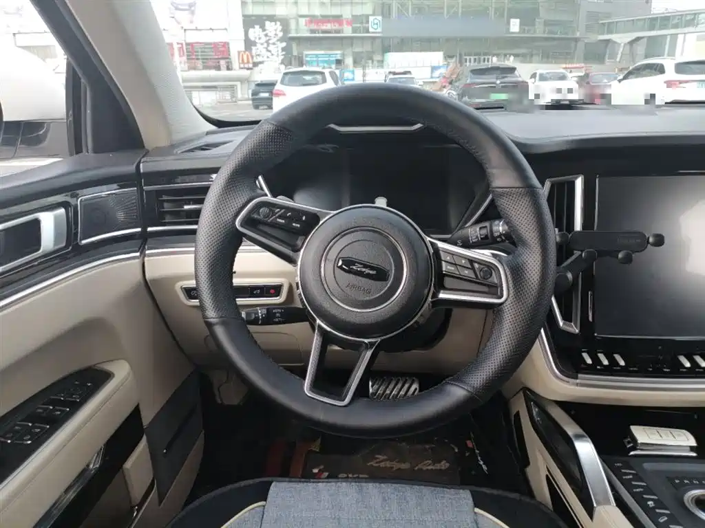 Zotye T700 1.8 T DCT Distinguished