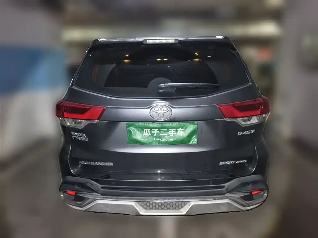 Highlander 2.0 T 4 WD Luxury 7-seat CN-V