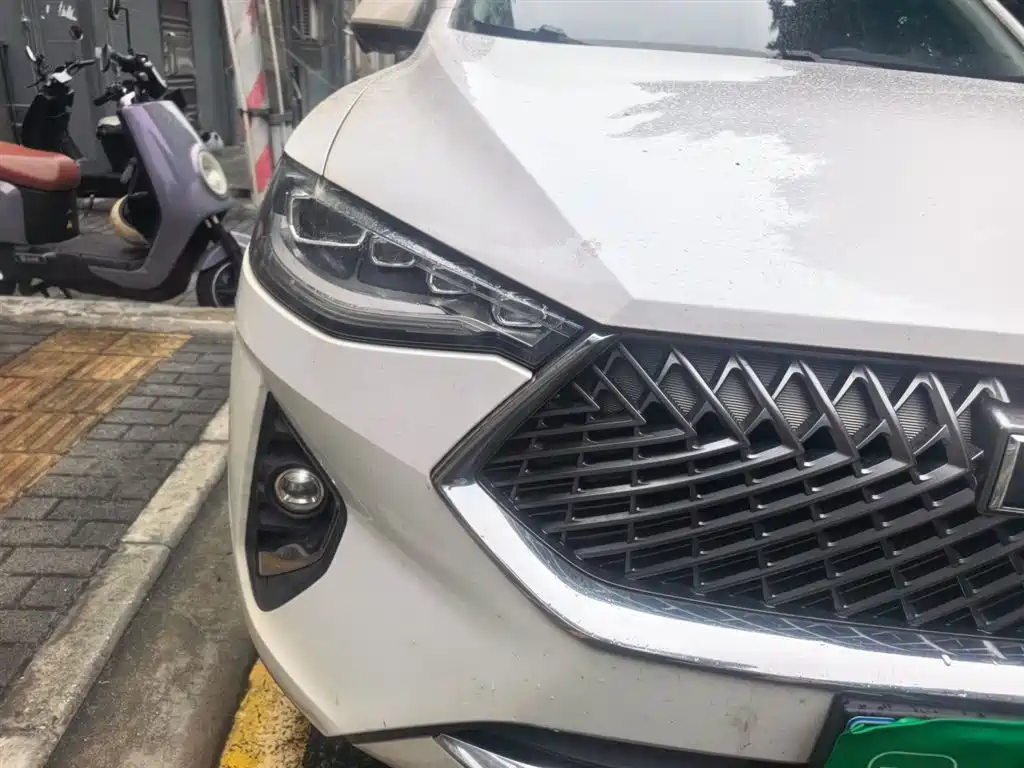 Haval F7 x 2.0 T 2 WD Ultimate Smart Trendy