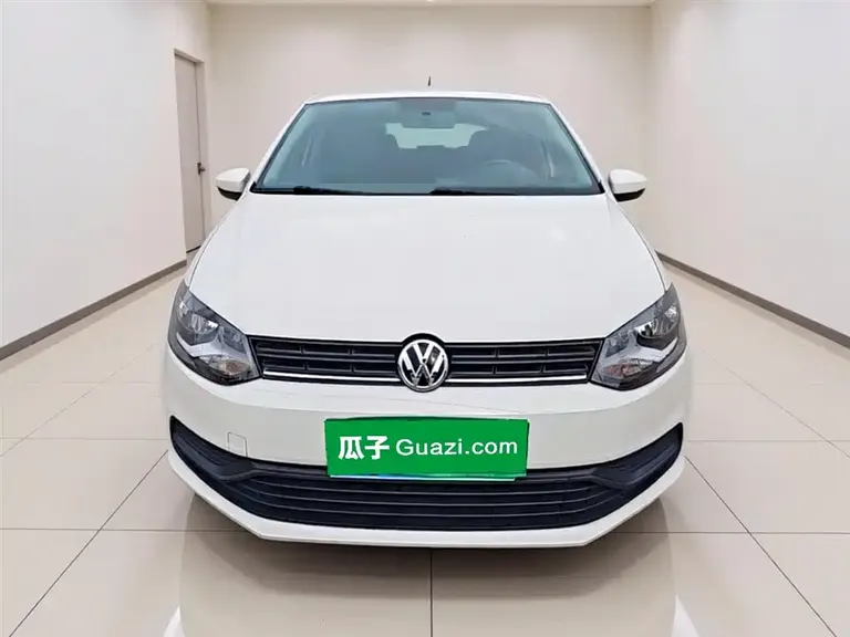 Volkswagen Polo 1.4 L Manual Style
