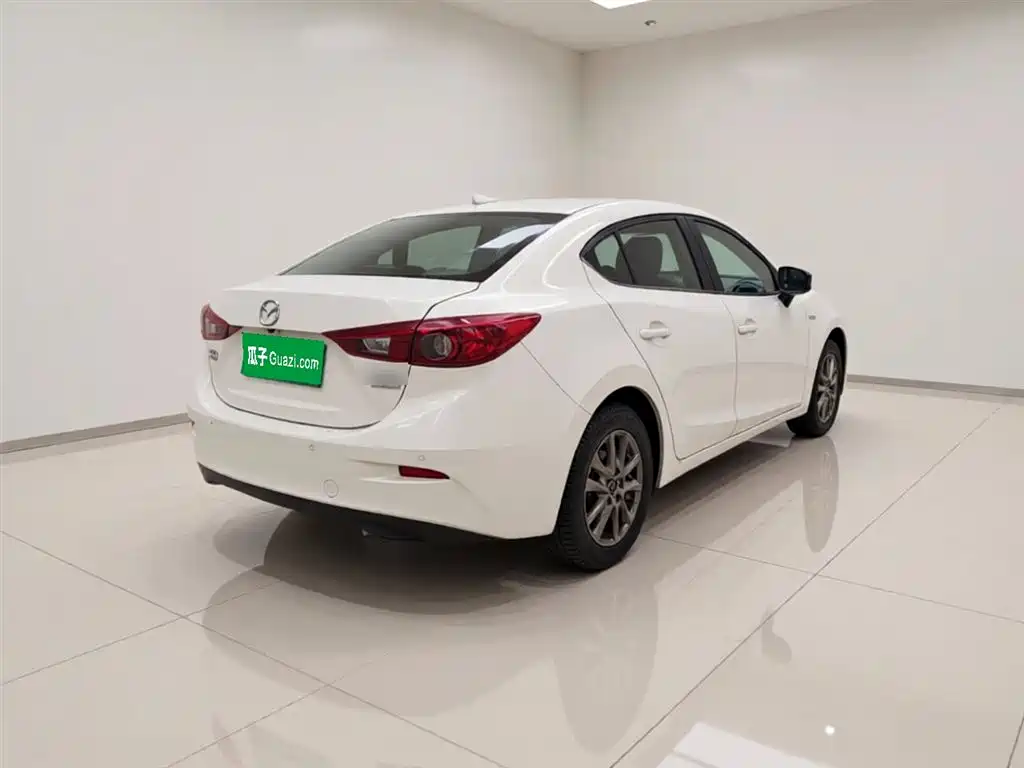 Mazda 3 Axela Sedan 1.5 L Auto Luxury