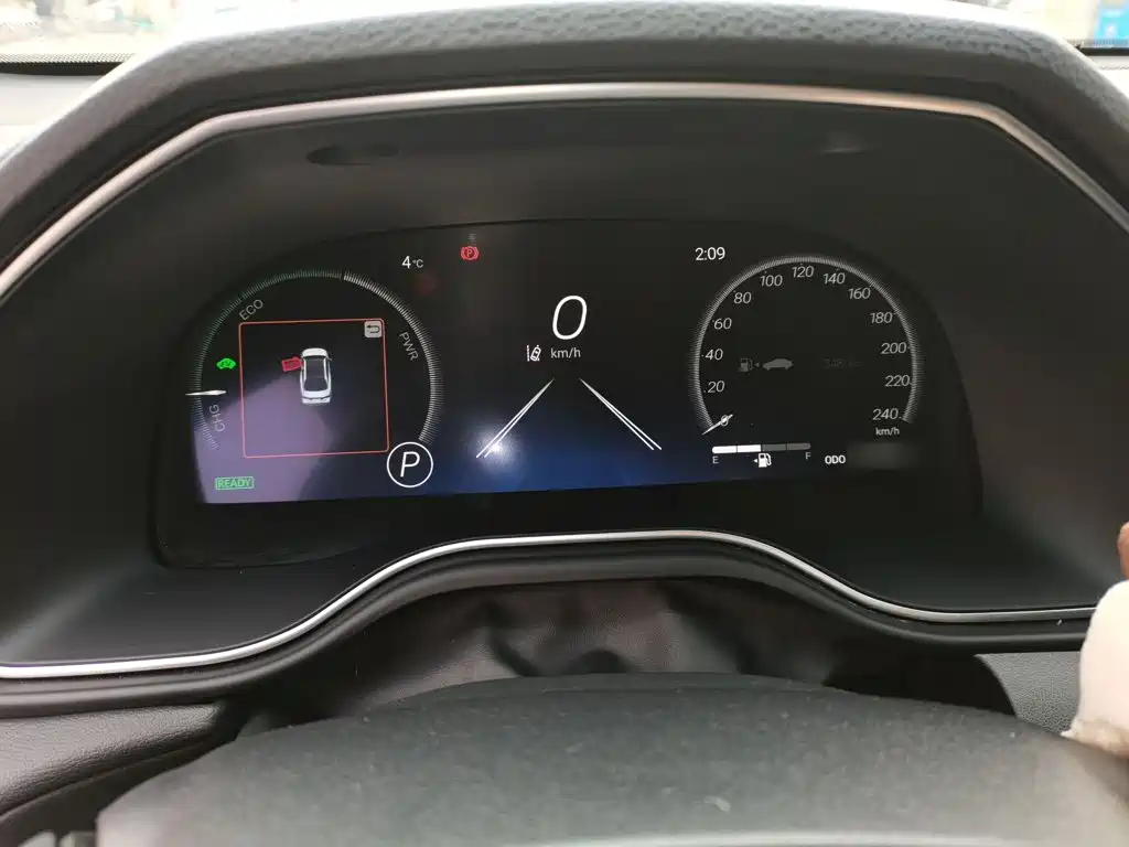 Avalon Dual Engine 2.5 L XLE Distinguished