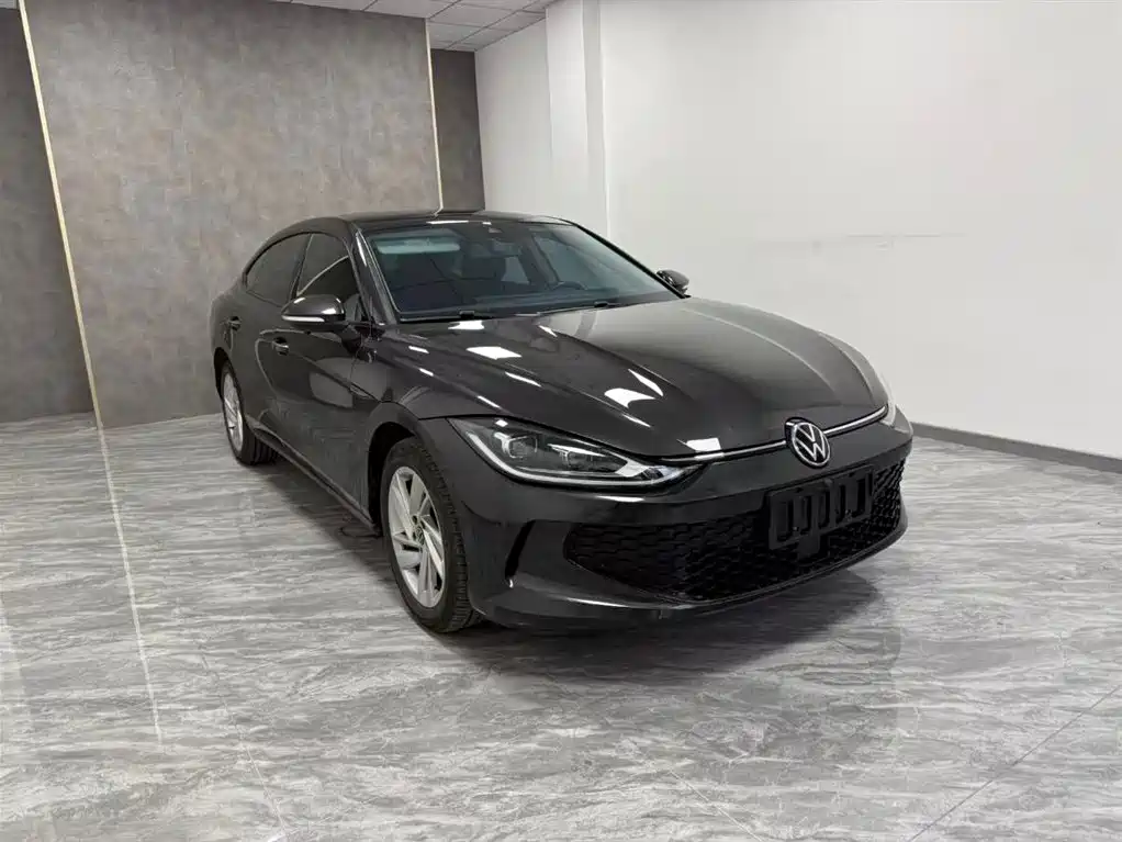 Lamando Lamando L 280 TSI DSG Dazzle Hot