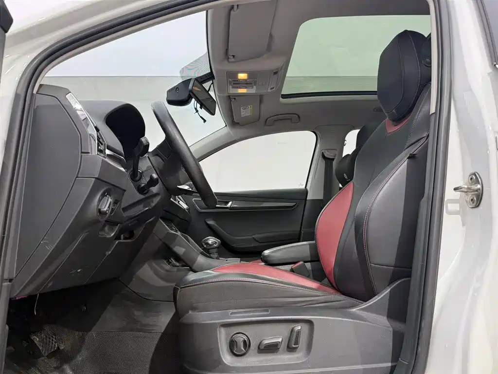 Karoq 柯珞克 2023款 TSI280 奢享版