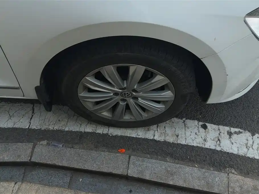 Bora 1.5 L Auto Comfort