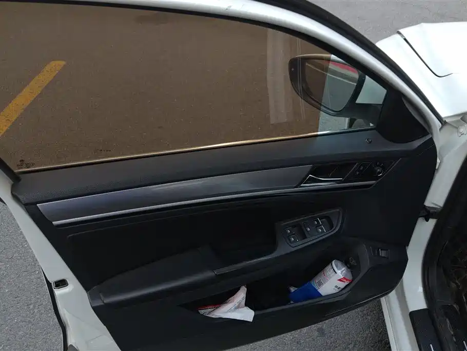 Bora 1.5 L Auto Comfort