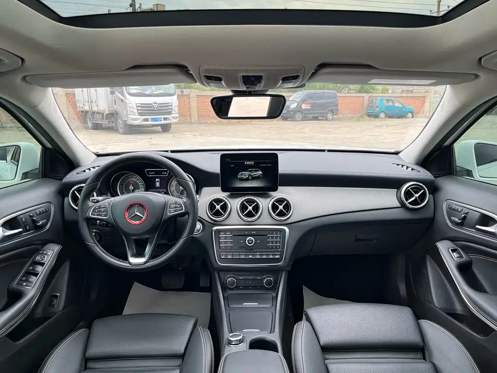 Mercedes-Benz GLA GLA 200 Dynamic