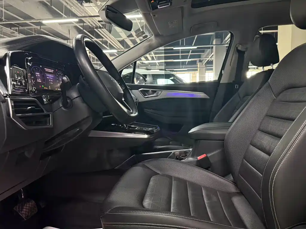 Talagon 380 TSI 4 WD Luxury Premium Realm Pro 6-seat