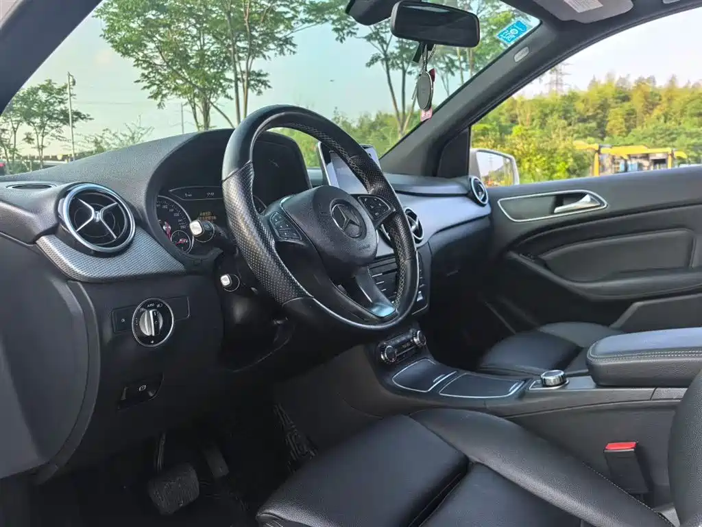 Mercedes-Benz B-Class B 200 Fashion