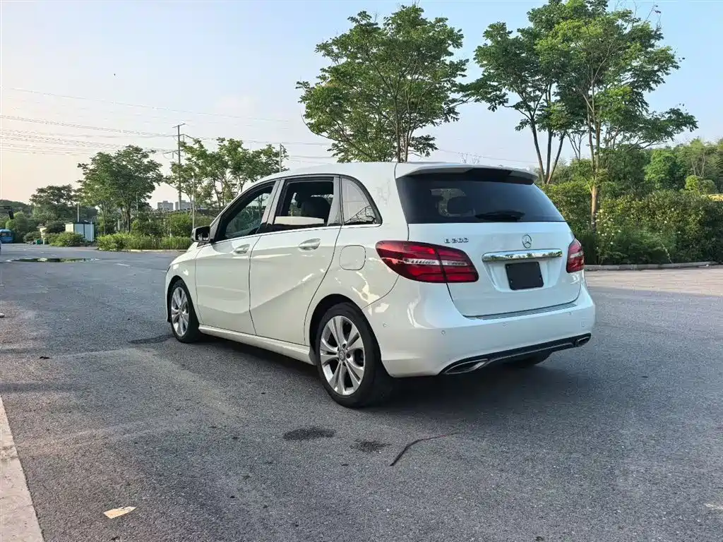 Mercedes-Benz B-Class B 200 Fashion
