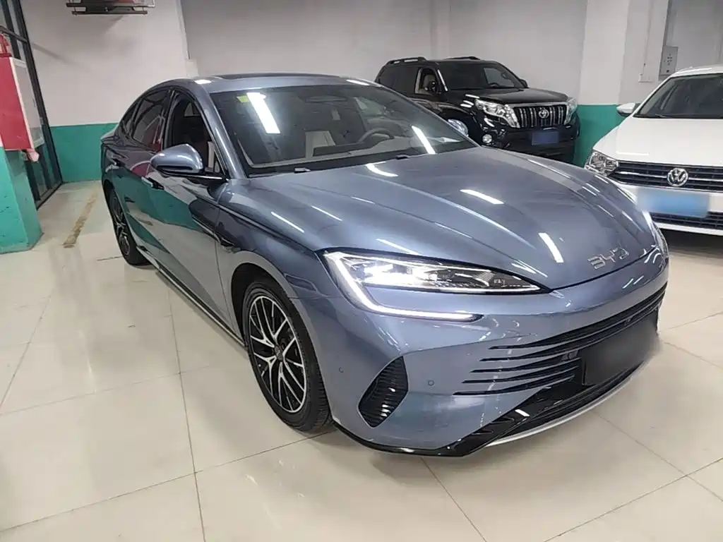Seal 07 DM-i Smart Drive DM-i 1.5 L 125 km Distinguished