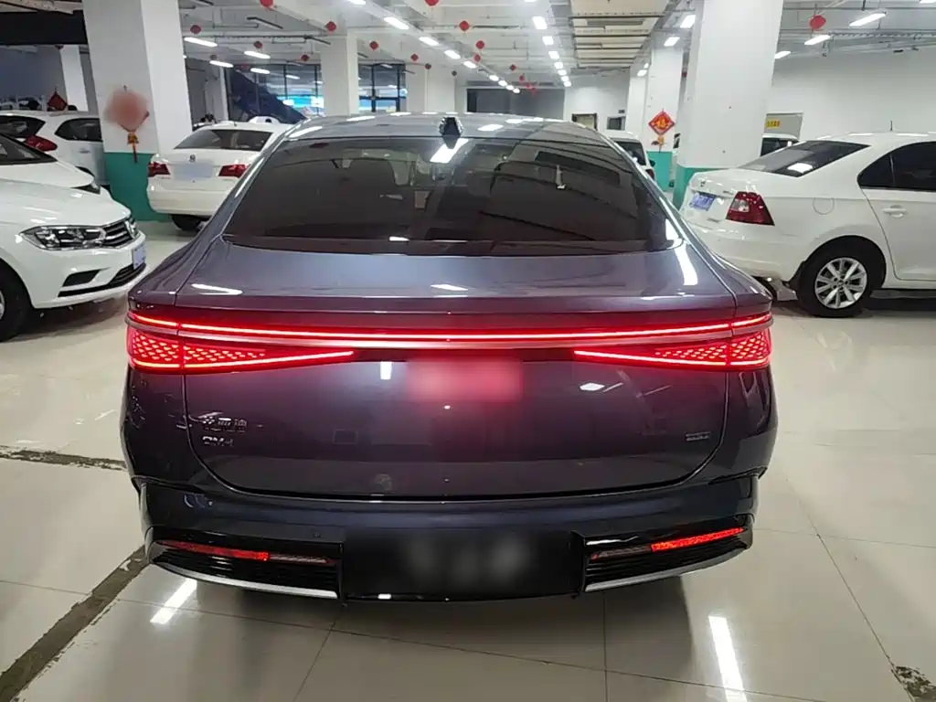 Seal 07 DM-i Smart Drive DM-i 1.5 L 125 km Distinguished
