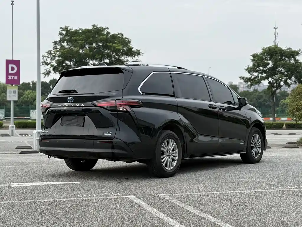 Sienna 2.5 L Hybrid Comfort