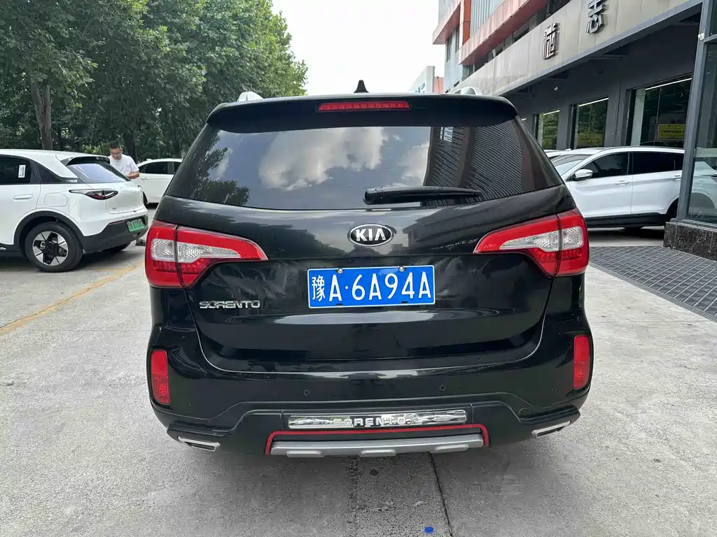 Sorento 索兰托 2013款 2.4 L 5座汽油至尊版