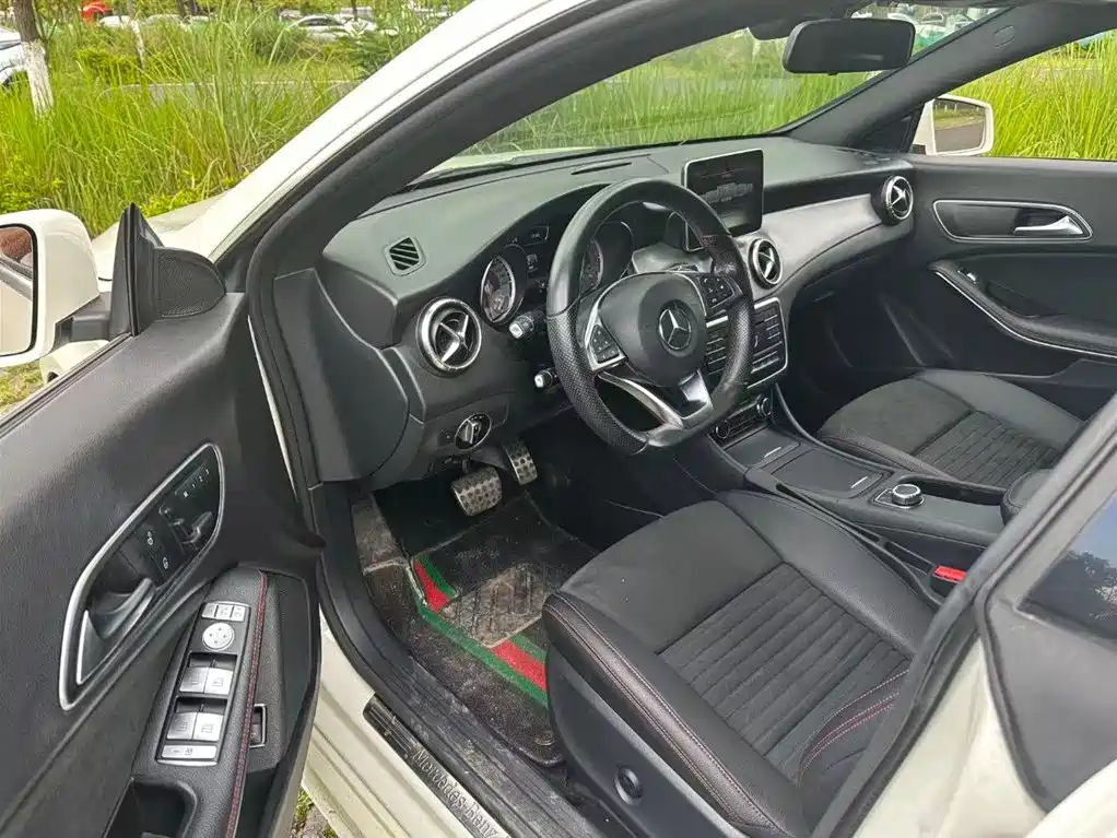 Mercedes-Benz CLA (Import) CLA 220 4 MATIC