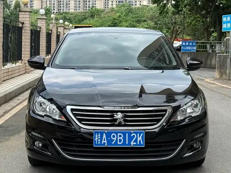 Peugeot 408 1.6 T Auto Luxury