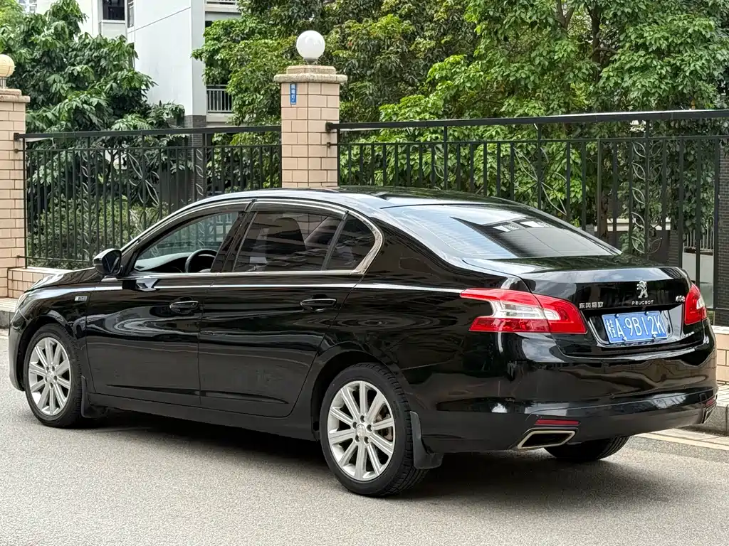Peugeot 408 1.6 T Auto Luxury