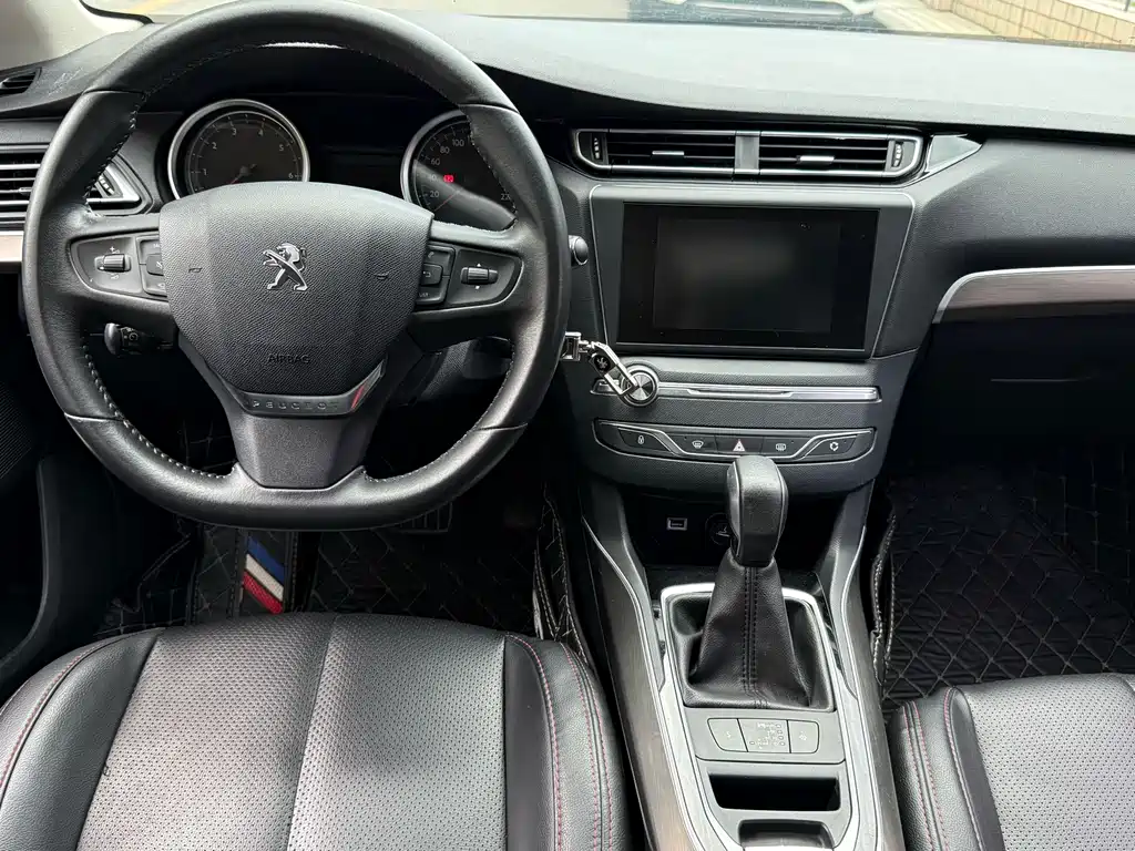 Peugeot 408 1.6 T Auto Luxury