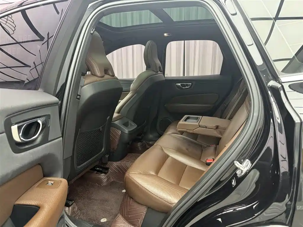 Volvo XC60 T5 4 WD Smart Vision Luxury
