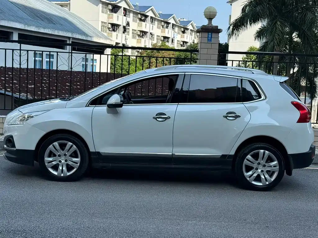 Peugeot 3008 2.0 L Auto Classic