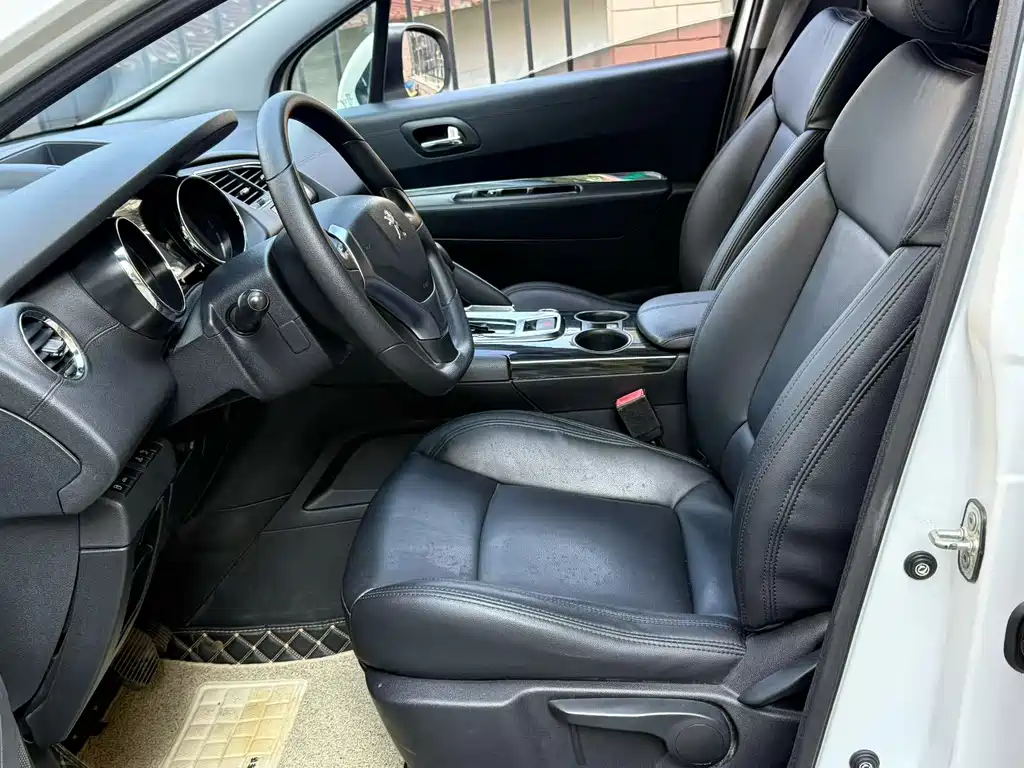 Peugeot 3008 2.0 L Auto Classic