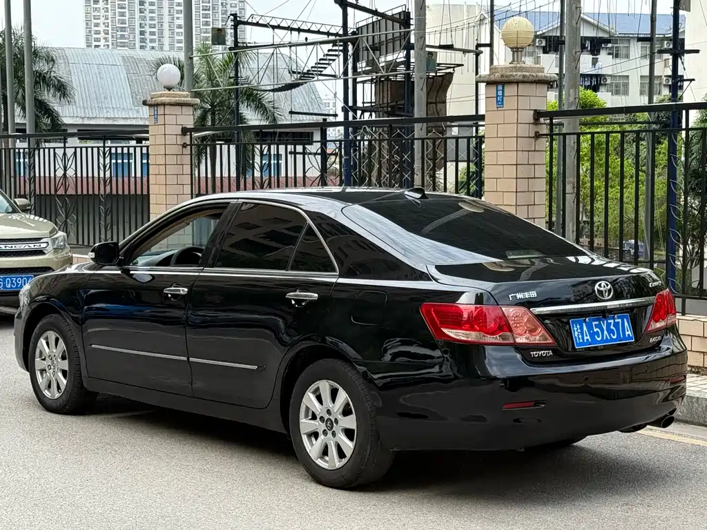 Camry 240 G Luxury