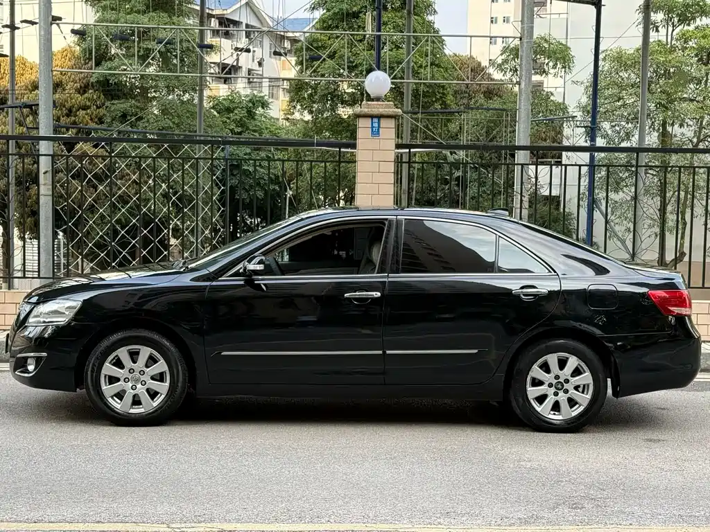 Camry 240 G Luxury