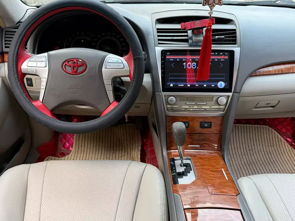 Camry 240 G Luxury