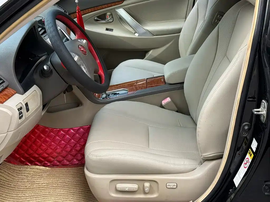 Camry 240 G Luxury