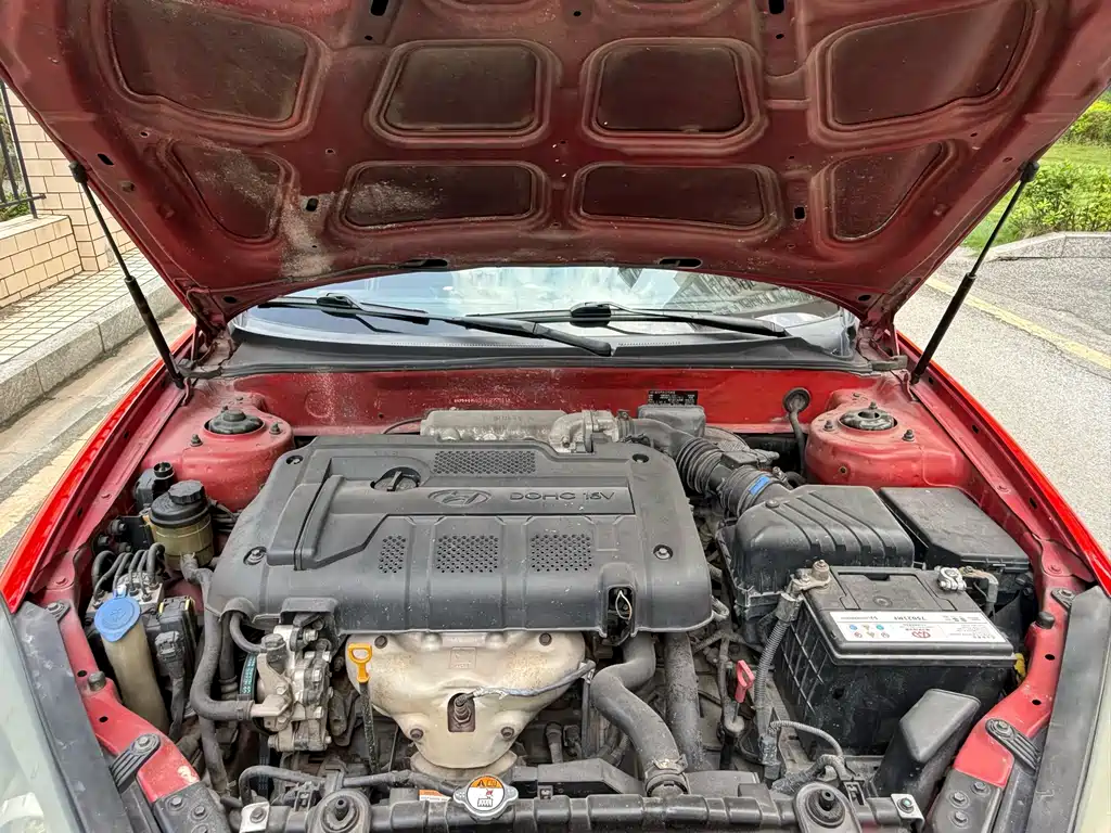 Tiburon 2.0 L AT