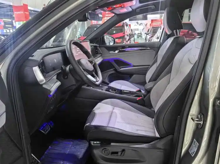 Tayron Tayron L 380 TSI 4 WD Luxury Easy Package