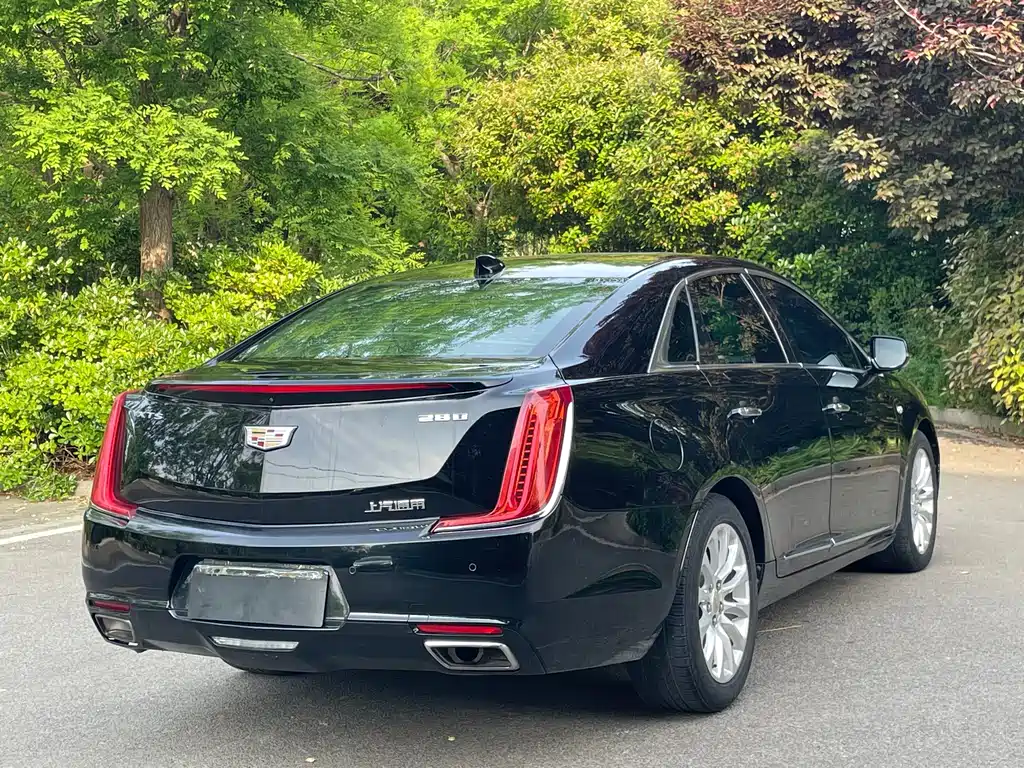 Cadillac XTS 28 T Tech