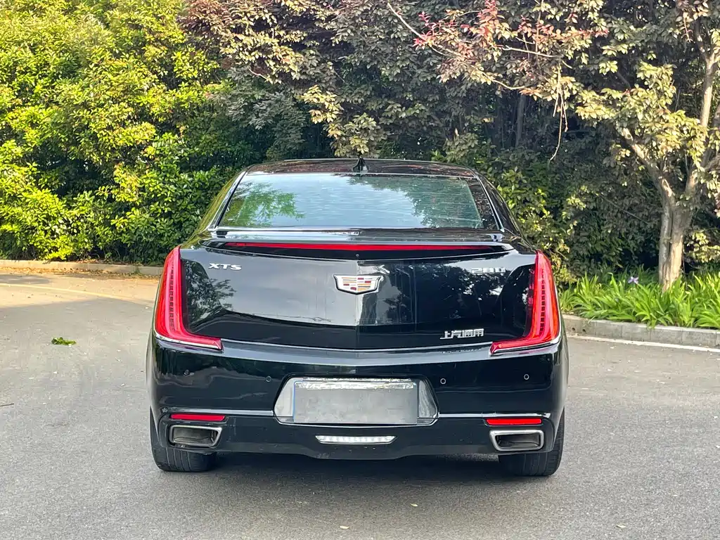 Cadillac XTS 28 T Tech