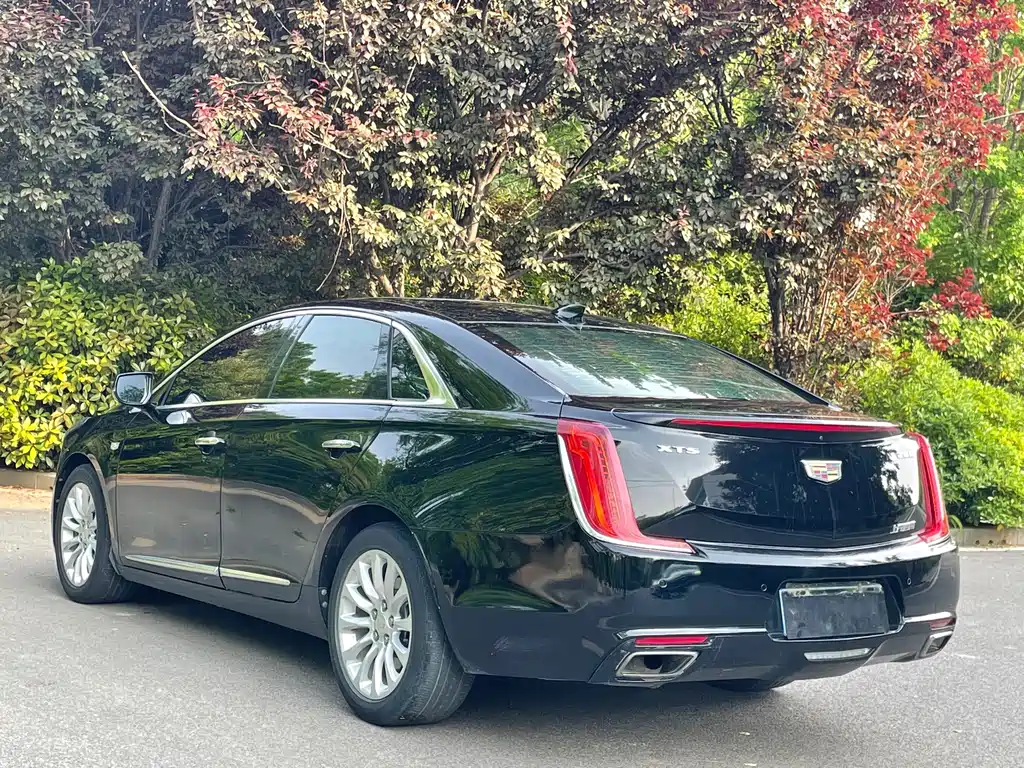 Cadillac XTS 28 T Tech