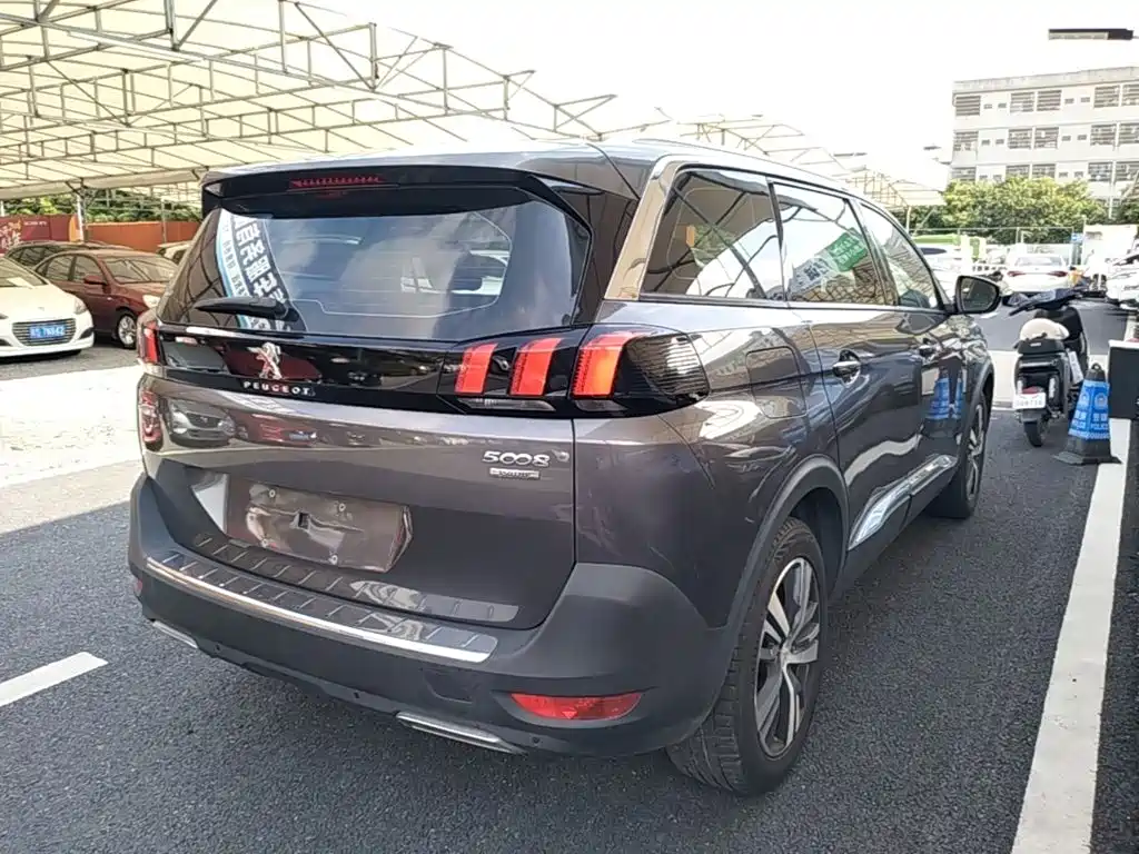 Peugeot 5008 350 THP 5-seat Elite