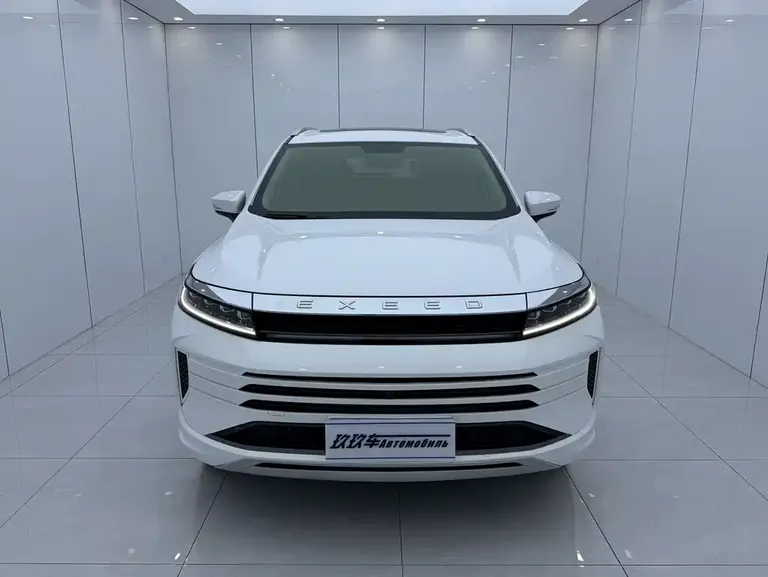 Exeed Zhuifeng Ride the Wave 1.5 T CVT Good Fortune Peanut
