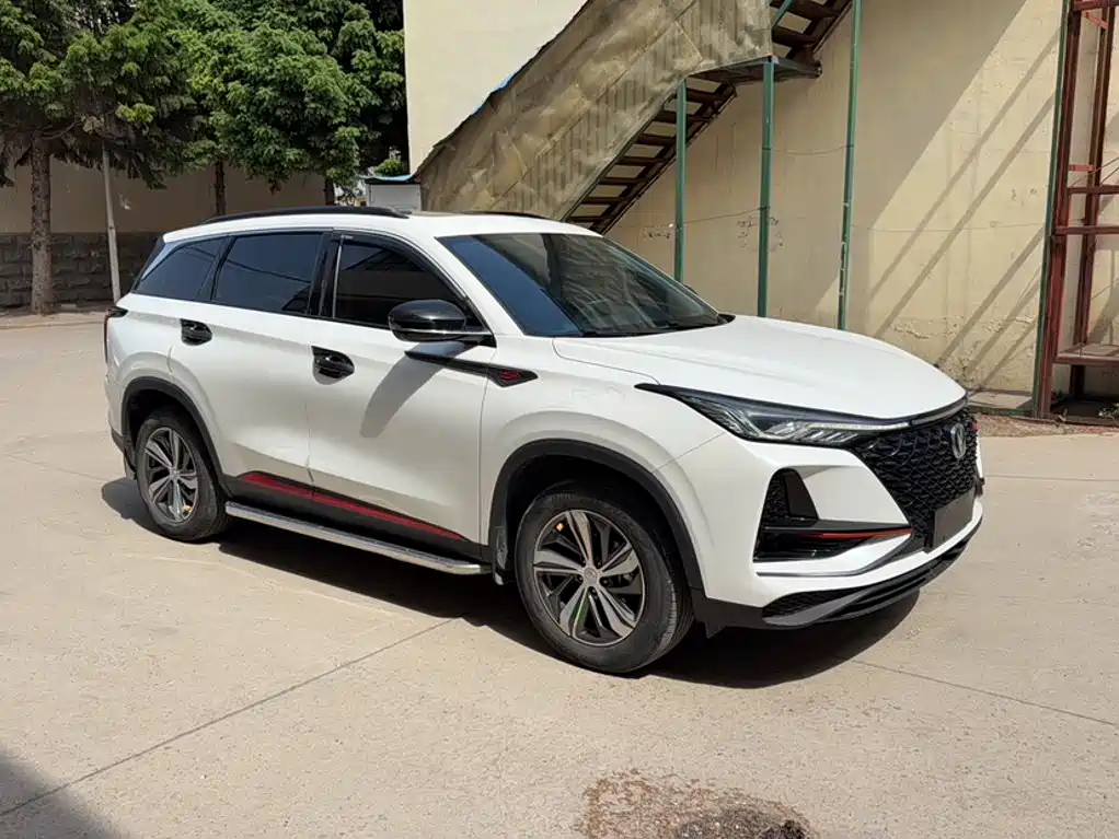 Changan CS75 PLUS 1.5 T Auto Luxury