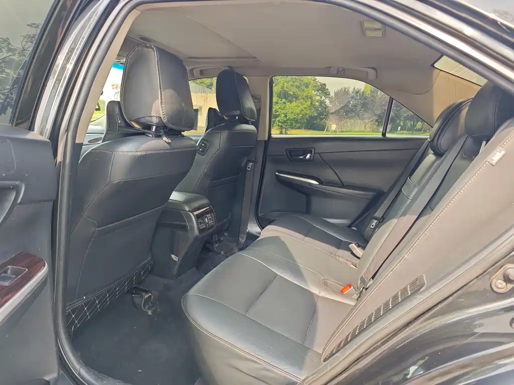 Camry Dual Engine 2.5 HG 10 th Anniversary Commemorative Luxury Navigation