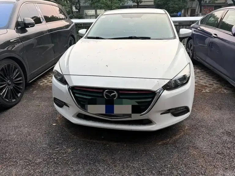Mazda 3 Axela Sedan 1.5 L Auto Comfort CN-V