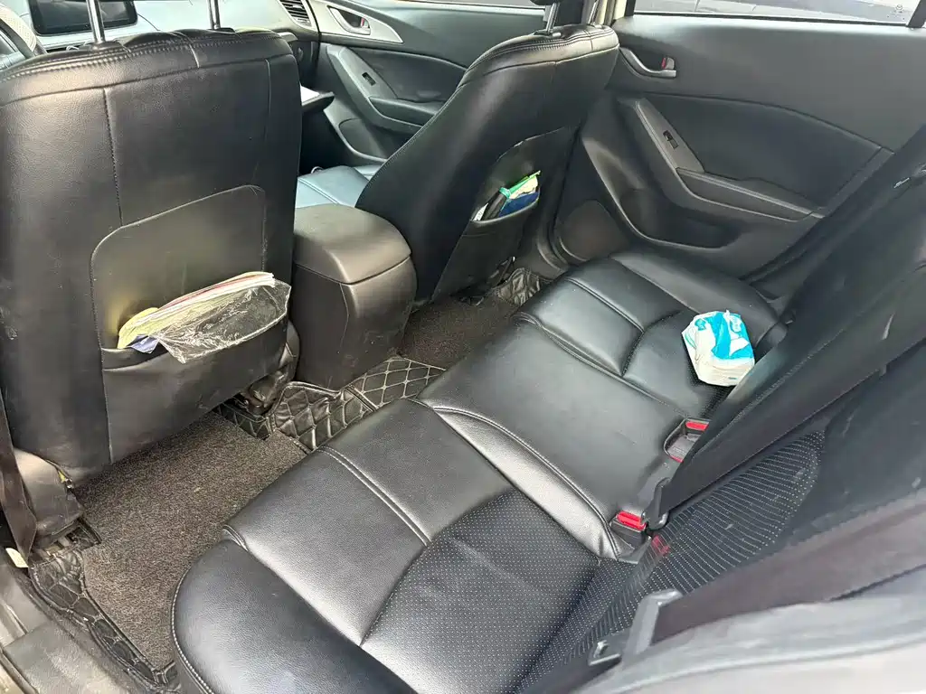 Mazda 3 Axela Sedan 1.5 L Auto Comfort CN-V