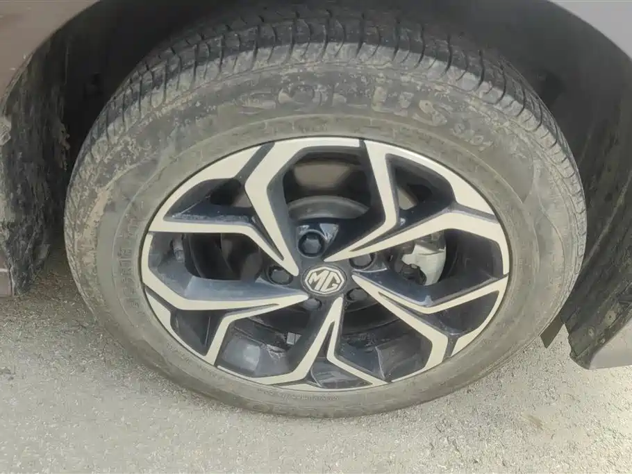 MG5 180 DVVT CVT Youth Luxury