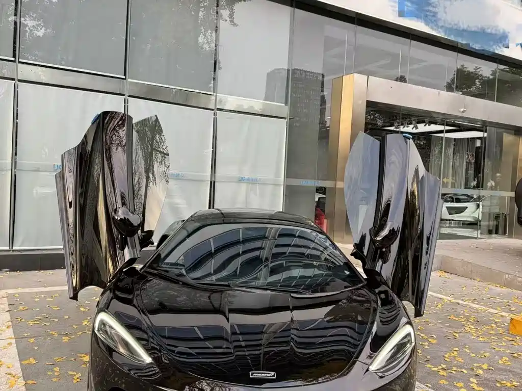 McLaren GT 4.0 T Standard