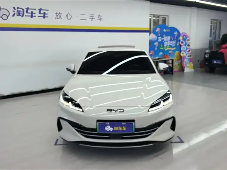 BYD Seal 06 DM-i Smart Drive 120 KM Honored