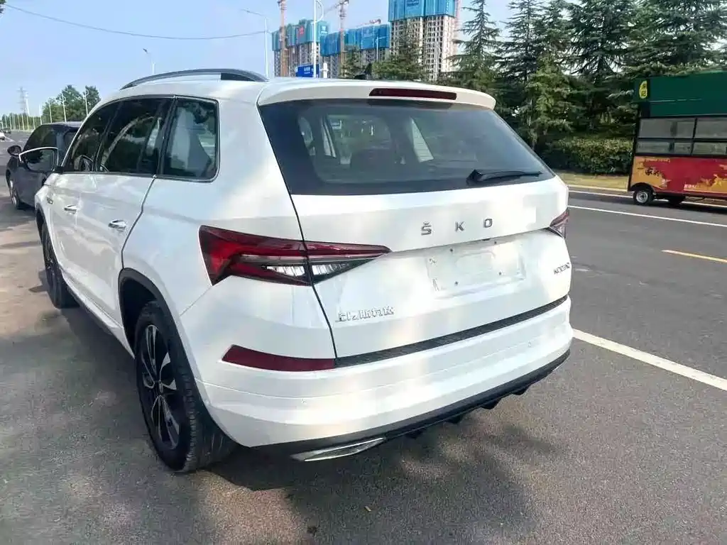 Kodiaq 柯迪亚克 2025款 TSI330 5座两驱奢享版
