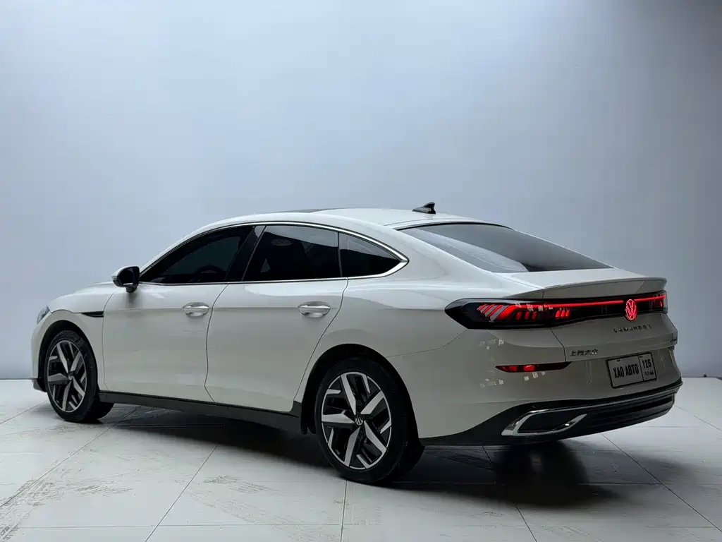 Lamando Lamando L 280 TSI DSG Spicy Cool