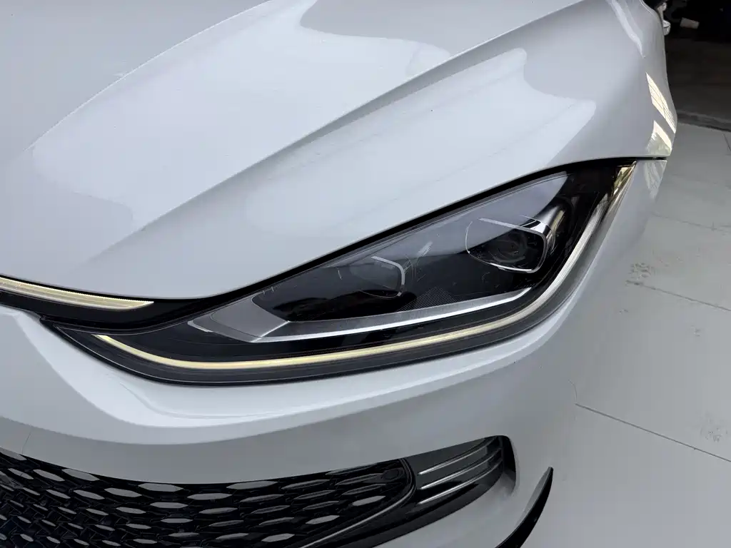 Lamando Lamando L 280 TSI DSG Spicy Cool