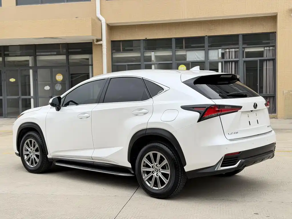 Lexus NX 200 AWD Sharp Style CN-VI